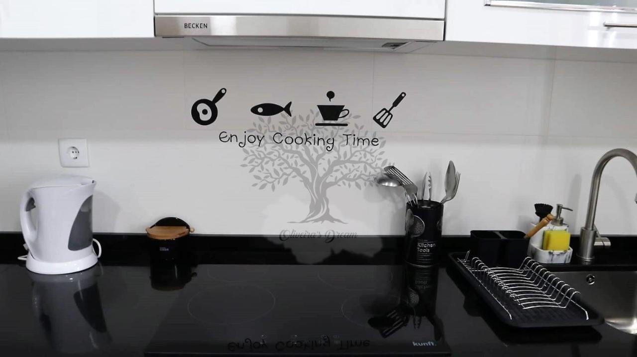 Oliveira'S Dream - Stay Good, Feel Good Maía Екстериор снимка